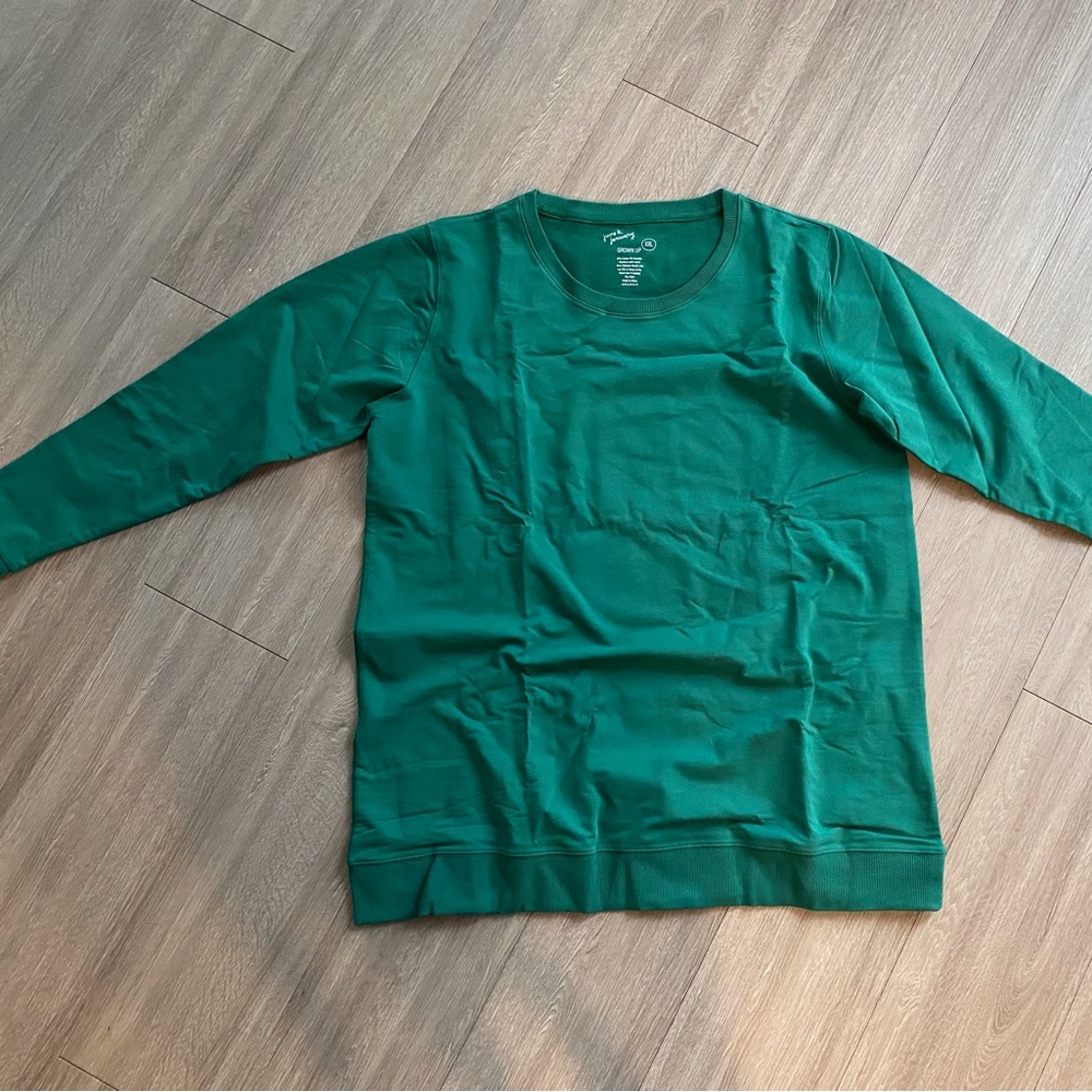 *NEW* June and January green sweatshirt size XXL